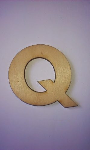 Fa betűk 4,5-5 cm Q